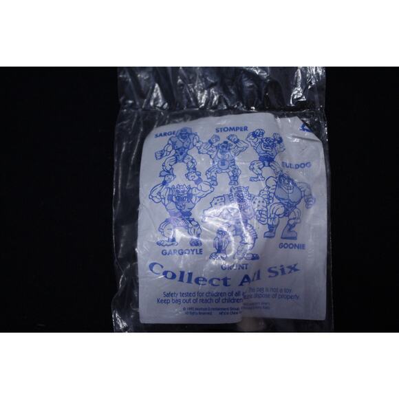 Long John Siliver's 1995 Monster Wrestlers in my pocket Grunt in Plastic - Picture 3 of 4